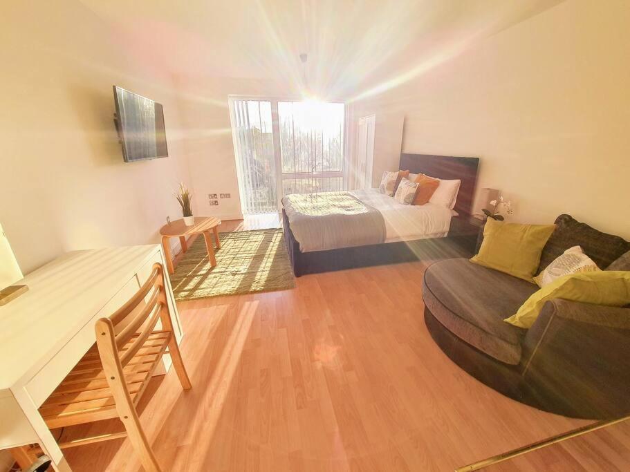 ברמינגהאם Contemporary Modern Studio Apartment - City Centre מראה חיצוני תמונה