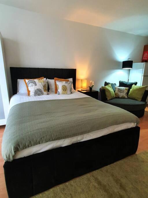 ברמינגהאם Contemporary Modern Studio Apartment - City Centre מראה חיצוני תמונה