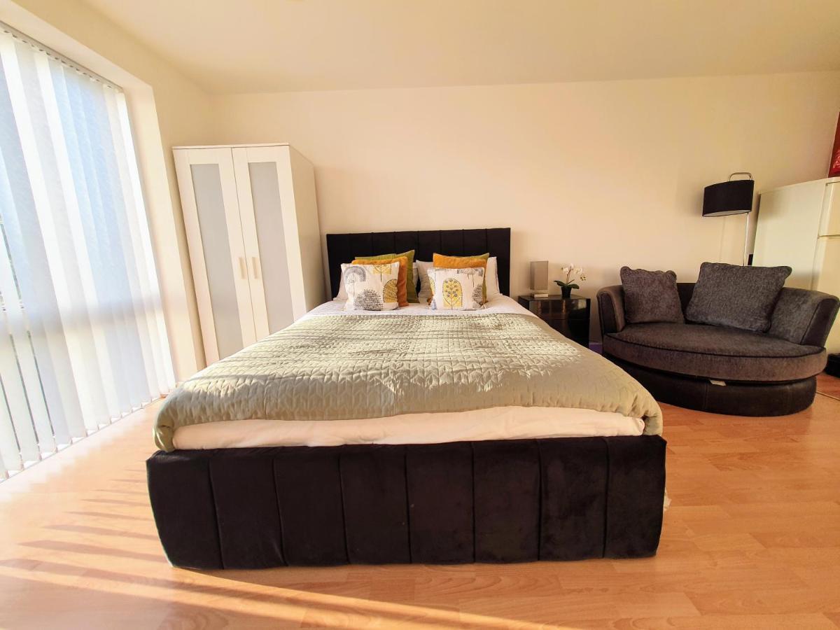 ברמינגהאם Contemporary Modern Studio Apartment - City Centre מראה חיצוני תמונה